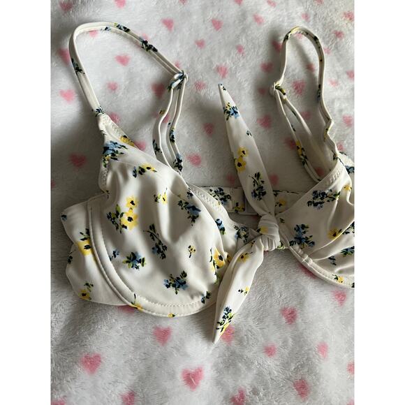 Blackbough Floral Coquette Mini Style Floral Bikini Top In Color White - Picture 2 of 9